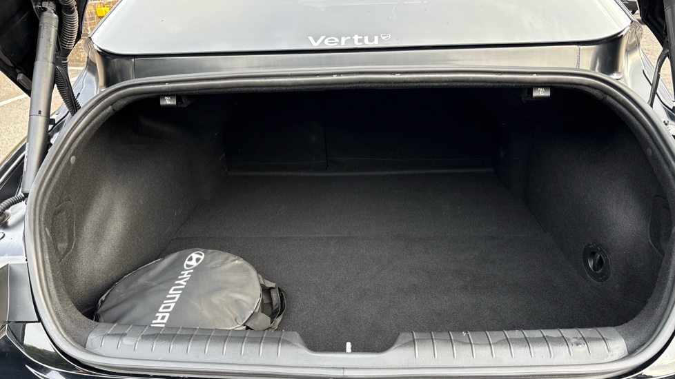 Hyundai IONIQ 6 168kW Premium 77kWh 4dr Auto Electric Saloon - Image 4