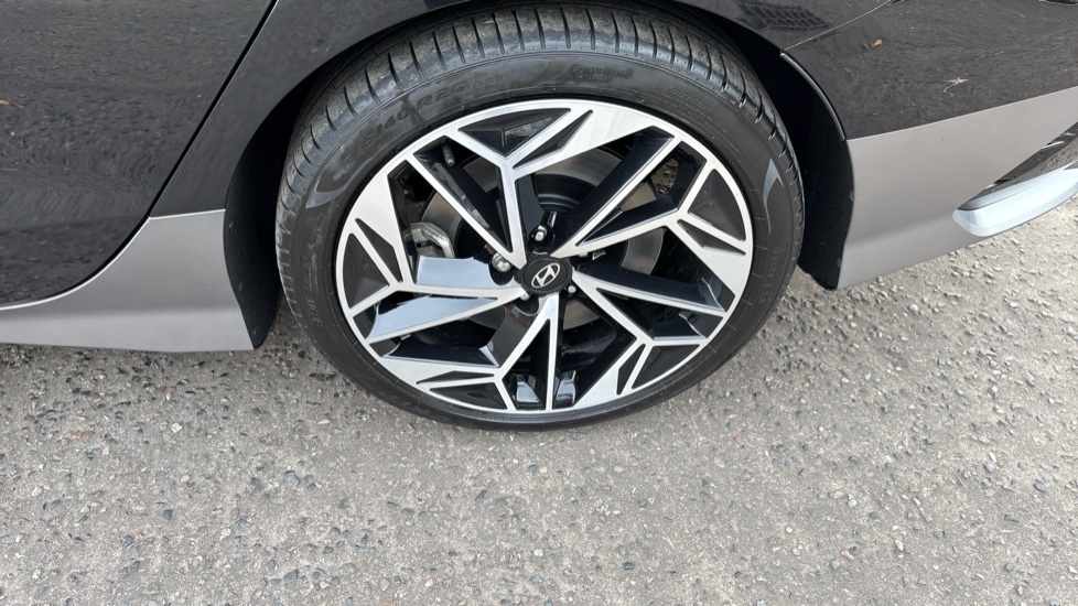 Hyundai IONIQ 6 168kW Premium 77kWh 4dr Auto Electric Saloon - Image 27