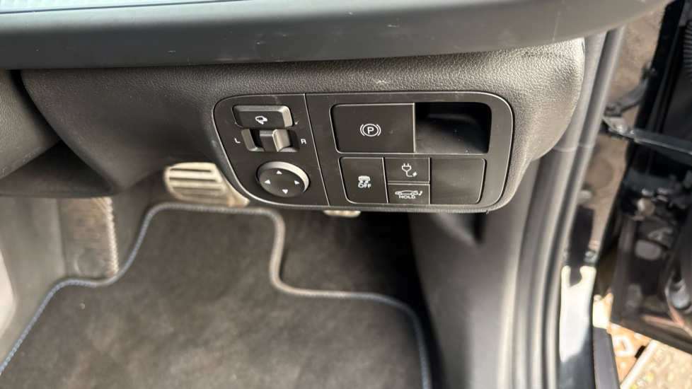 Hyundai IONIQ 6 168kW Premium 77kWh 4dr Auto Electric Saloon - Image 44