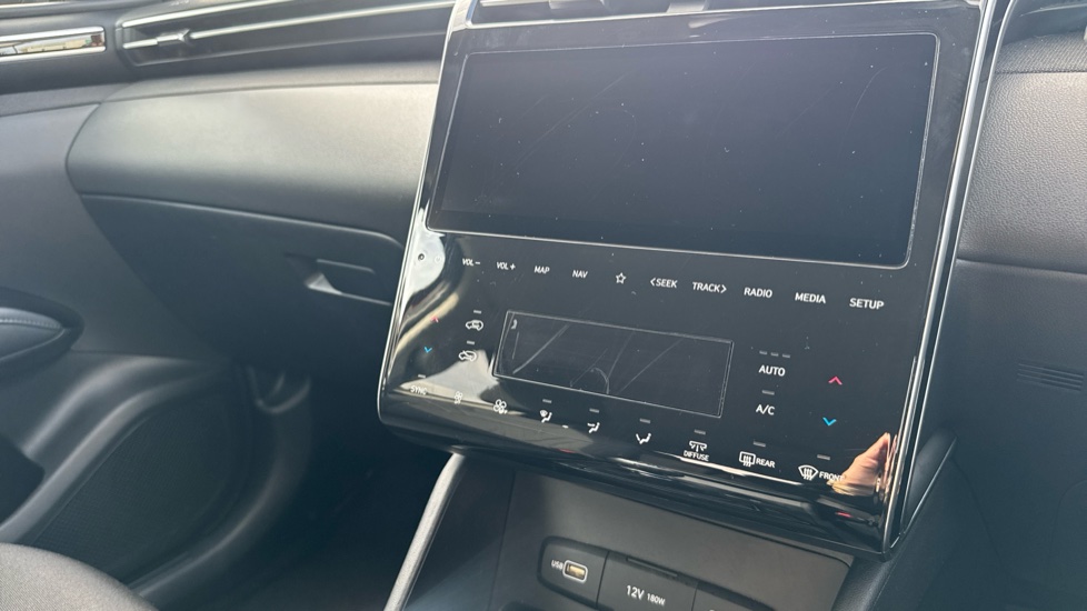 Hyundai TUCSON 1.6 TGDi SE Connect 5dr 2WD Petrol Estate - Image 63