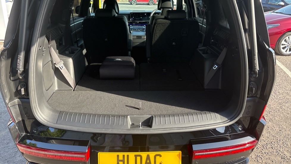 Hyundai SANTA FE 1.6 TGDi 288 PHEV Calligraphy 5dr 4WD Auto [6 St] Estate - Image 4