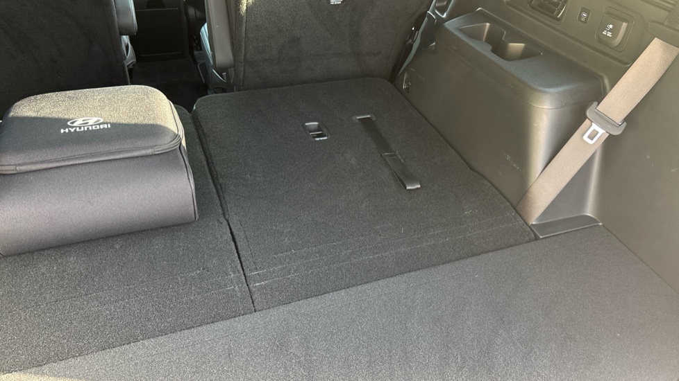 Hyundai SANTA FE 1.6 TGDi 288 PHEV Calligraphy 5dr 4WD Auto [6 St] Estate - Image 27