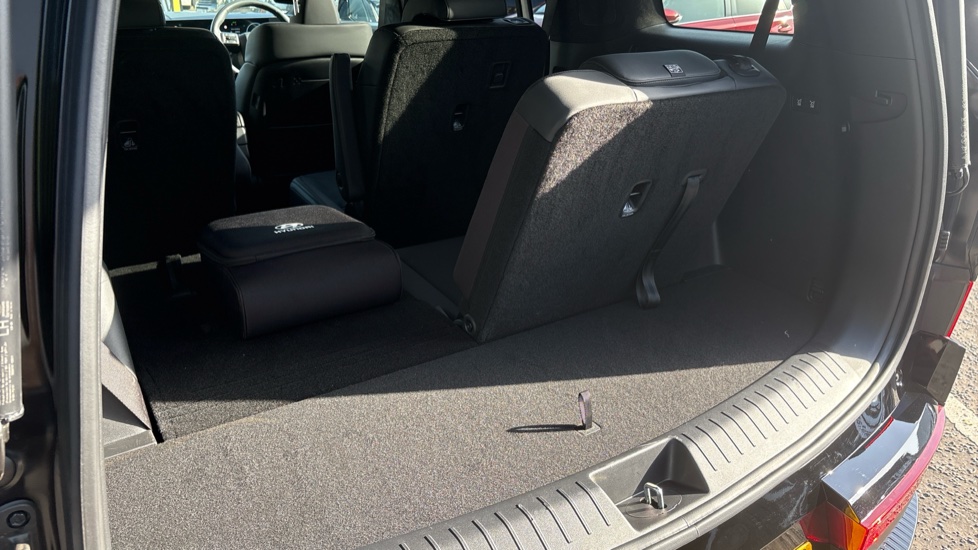 Hyundai SANTA FE 1.6 TGDi 288 PHEV Calligraphy 5dr 4WD Auto [6 St] Estate - Image 28