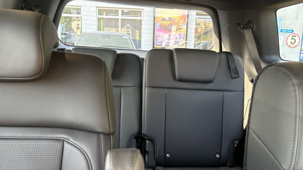 Hyundai SANTA FE 1.6 TGDi 288 PHEV Calligraphy 5dr 4WD Auto [6 St] Estate - Image 31
