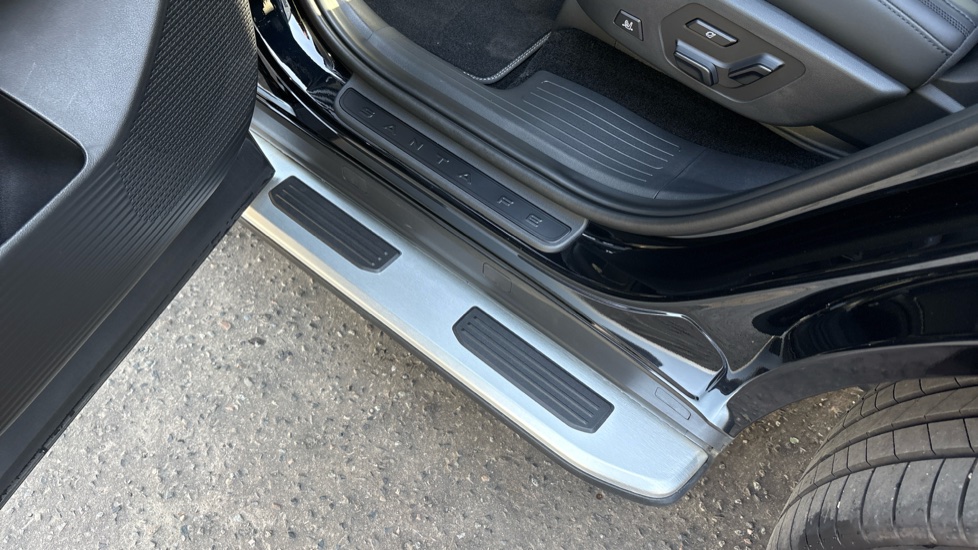 Hyundai SANTA FE 1.6 TGDi 288 PHEV Calligraphy 5dr 4WD Auto [6 St] Estate - Image 41