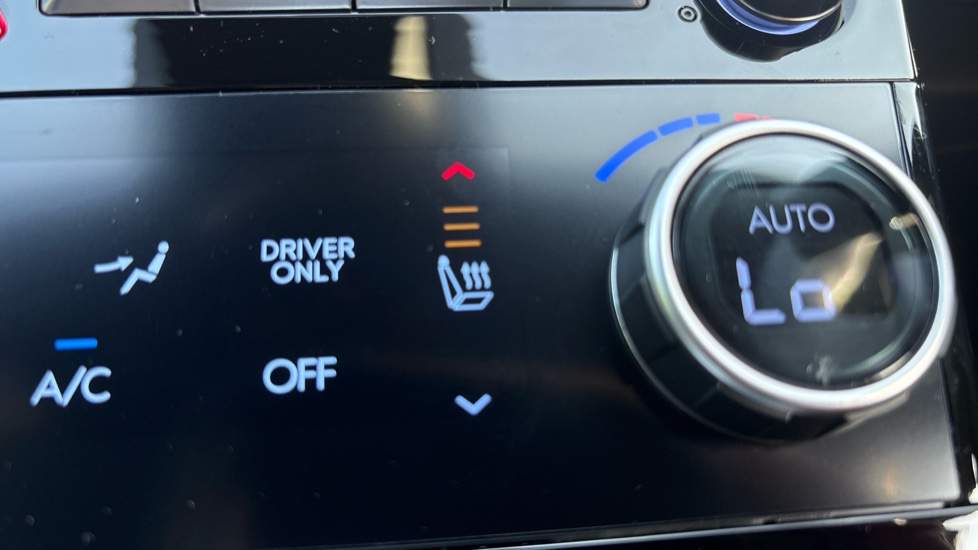 Hyundai SANTA FE 1.6 TGDi 288 PHEV Calligraphy 5dr 4WD Auto [6 St] Estate - Image 65