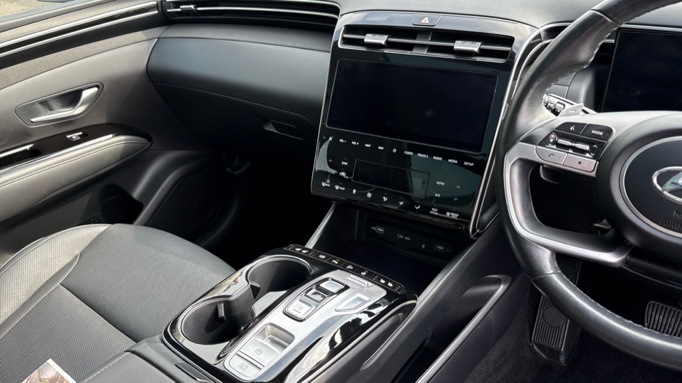 Hyundai TUCSON 1.6 TGDi Hybrid 230 Ultimate 5dr 2WD Auto Hybrid Estate - Image 14