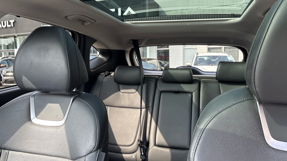 Hyundai TUCSON 1.6 TGDi Hybrid 230 Ultimate 5dr 2WD Auto Hybrid Estate - Image 15