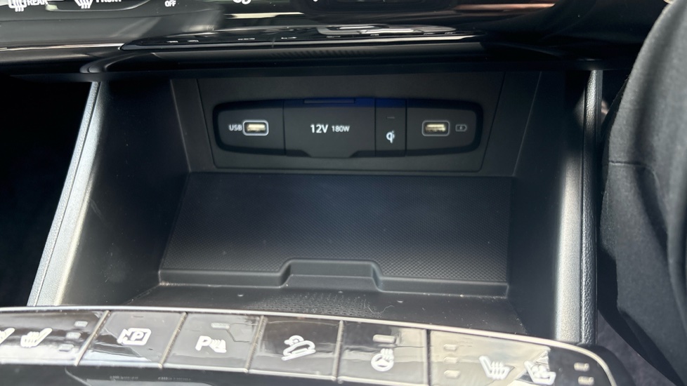 Hyundai TUCSON 1.6 TGDi Hybrid 230 Ultimate 5dr 2WD Auto Hybrid Estate - Image 29