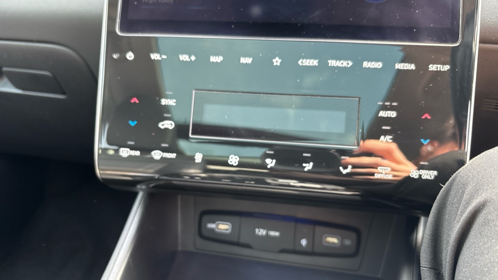 Hyundai TUCSON 1.6 TGDi Hybrid 230 Ultimate 5dr 2WD Auto Hybrid Estate - Image 30
