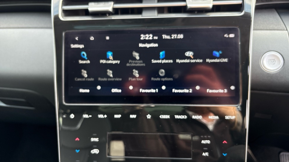 Hyundai TUCSON 1.6 TGDi Hybrid 230 Ultimate 5dr 2WD Auto Hybrid Estate - Image 36