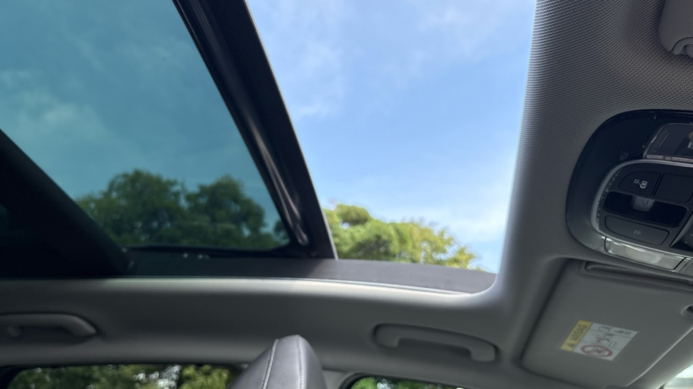 Hyundai TUCSON 1.6 TGDi Hybrid 230 Ultimate 5dr 2WD Auto Hybrid Estate - Image 42
