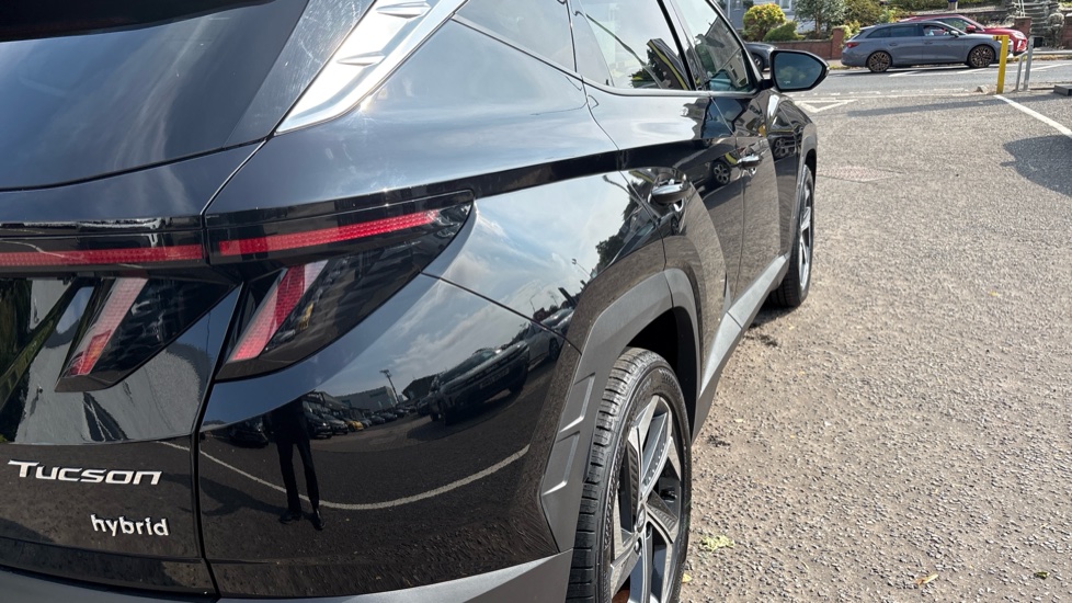 Hyundai TUCSON 1.6 TGDi Hybrid 230 Ultimate 5dr 2WD Auto Hybrid Estate - Image 57