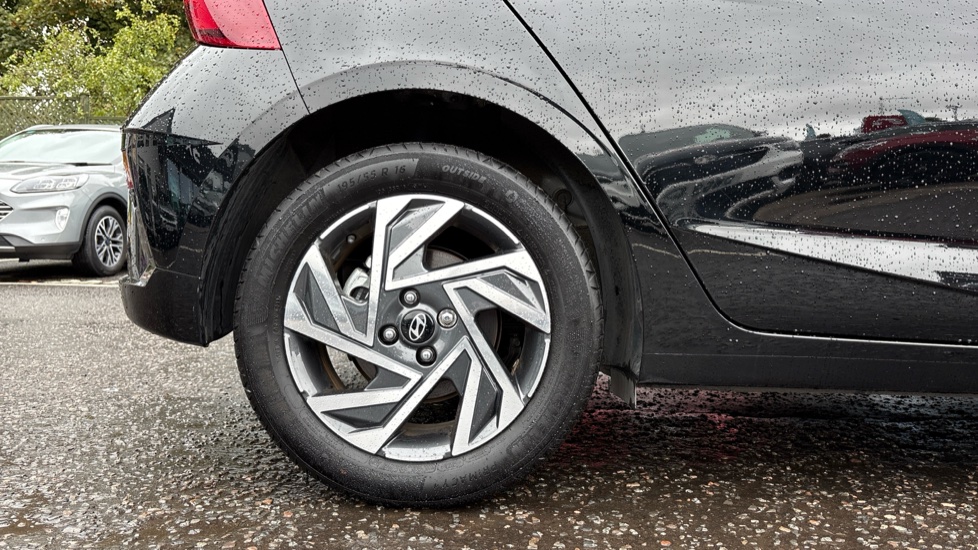 Hyundai i20 1.0T GDi Advance 5dr DCT Petrol Hatchback - Image 7