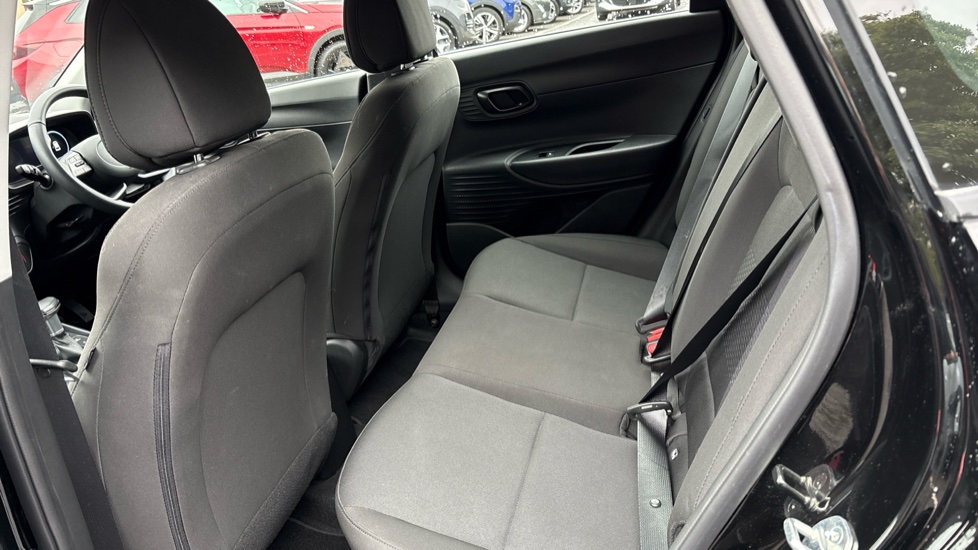 Hyundai i20 1.0T GDi Advance 5dr DCT Petrol Hatchback - Image 16