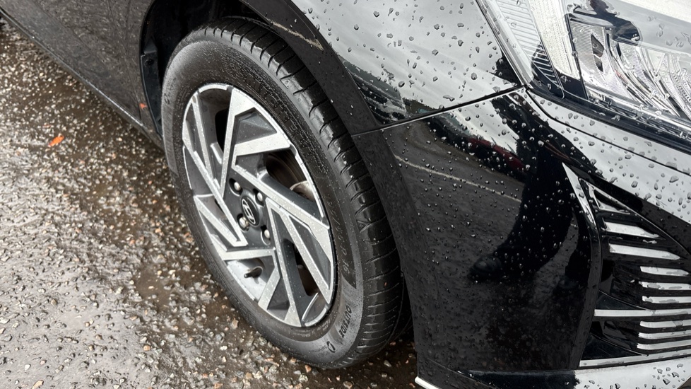 Hyundai i20 1.0T GDi Advance 5dr DCT Petrol Hatchback - Image 29
