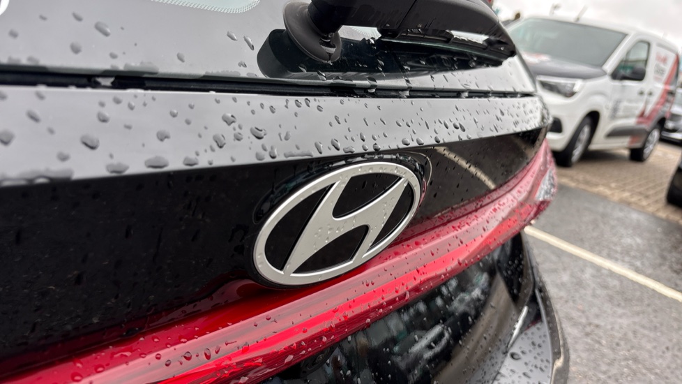 Hyundai i20 1.0T GDi Advance 5dr DCT Petrol Hatchback - Image 37