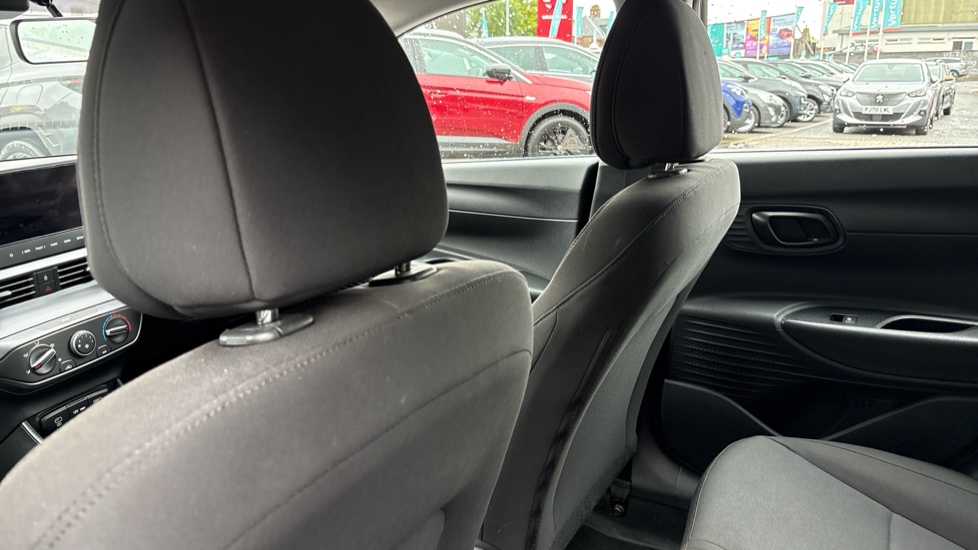 Hyundai i20 1.0T GDi Advance 5dr DCT Petrol Hatchback - Image 50