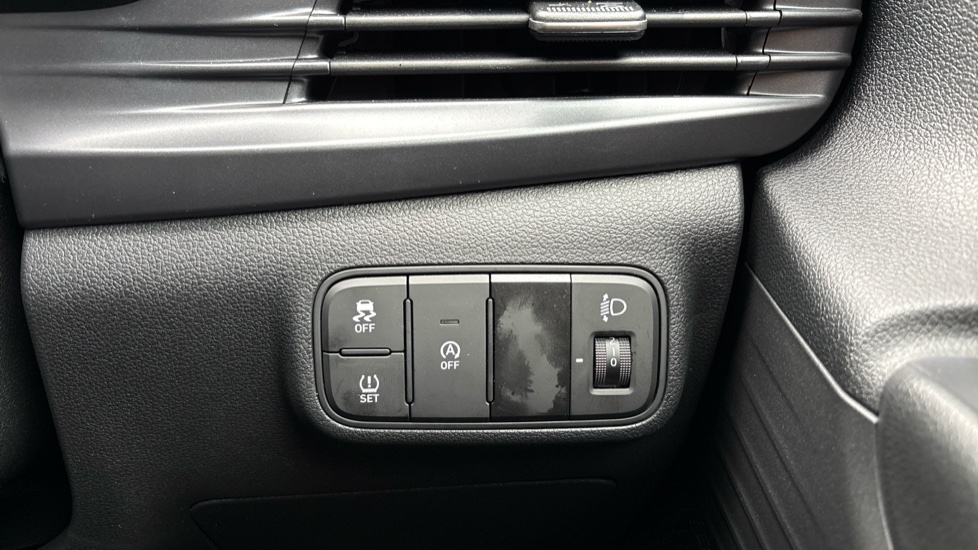 Hyundai i20 1.0T GDi Advance 5dr DCT Petrol Hatchback - Image 59