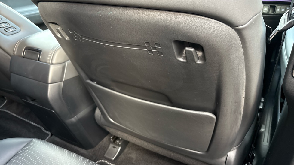 Hyundai SANTA FE 1.6 TGDi Hybrid Calligraphy 5dr 4WD Auto Hybrid Estate - Image 56