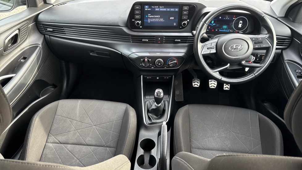 Hyundai BAYON 1.0 TGDi 48V MHEV SE Connect 5dr Petrol Hatchback - Image 10