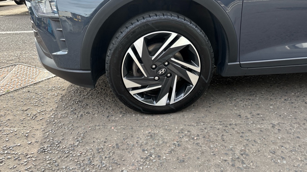 Hyundai BAYON 1.0 TGDi 48V MHEV SE Connect 5dr Petrol Hatchback - Image 30