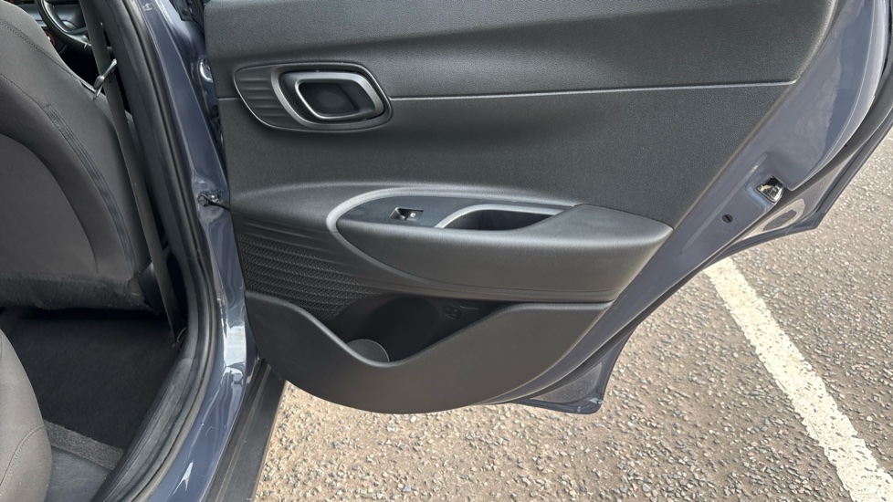 Hyundai BAYON 1.0 TGDi 48V MHEV SE Connect 5dr Petrol Hatchback - Image 37