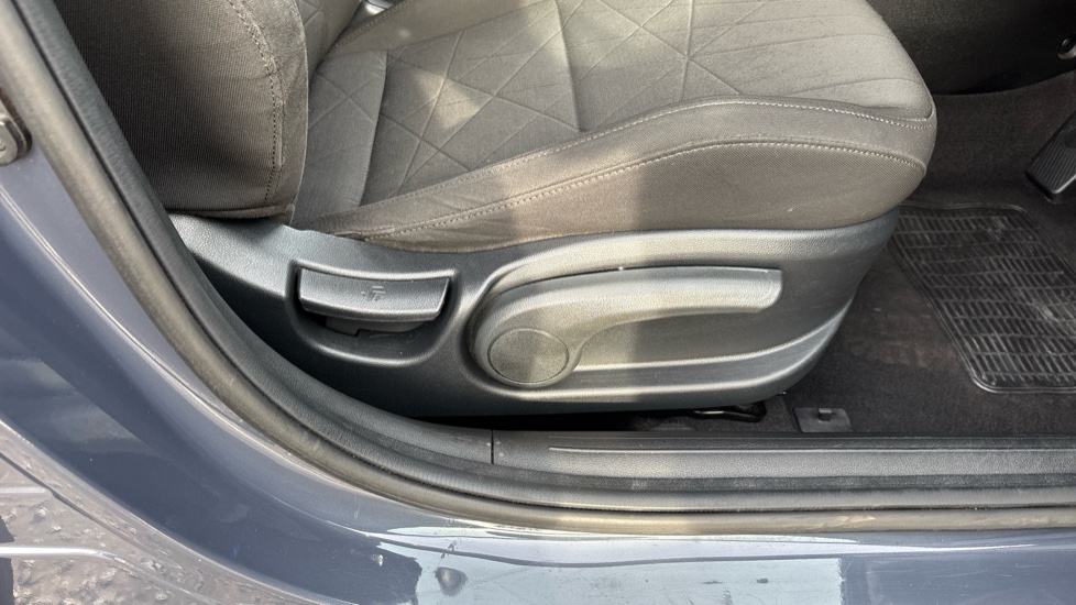 Hyundai BAYON 1.0 TGDi 48V MHEV SE Connect 5dr Petrol Hatchback - Image 43