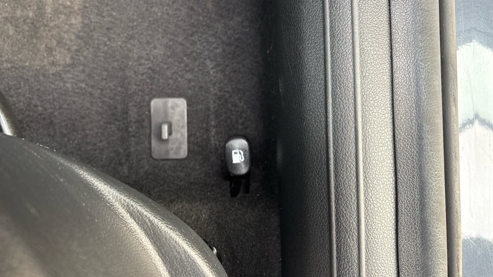 Hyundai BAYON 1.0 TGDi 48V MHEV SE Connect 5dr Petrol Hatchback - Image 51