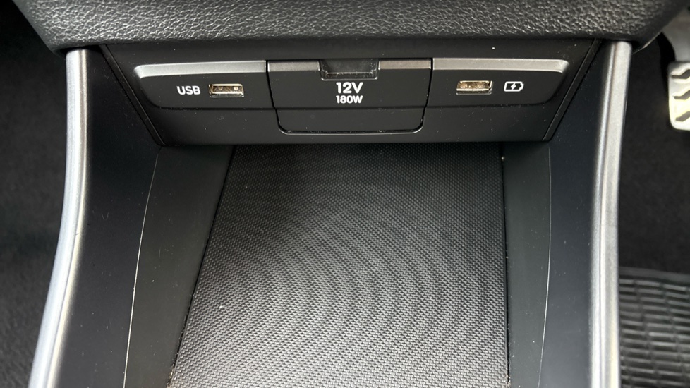 Hyundai BAYON 1.0 TGDi 48V MHEV SE Connect 5dr Petrol Hatchback - Image 53
