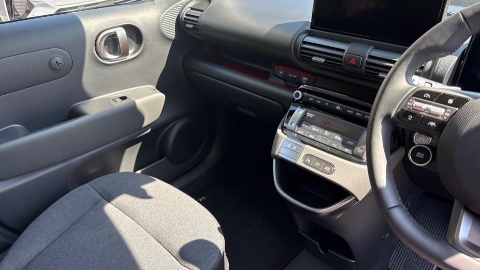 Hyundai INSTER 85kW 02 49kWh 5dr Auto Electric Hatchback - Image 14