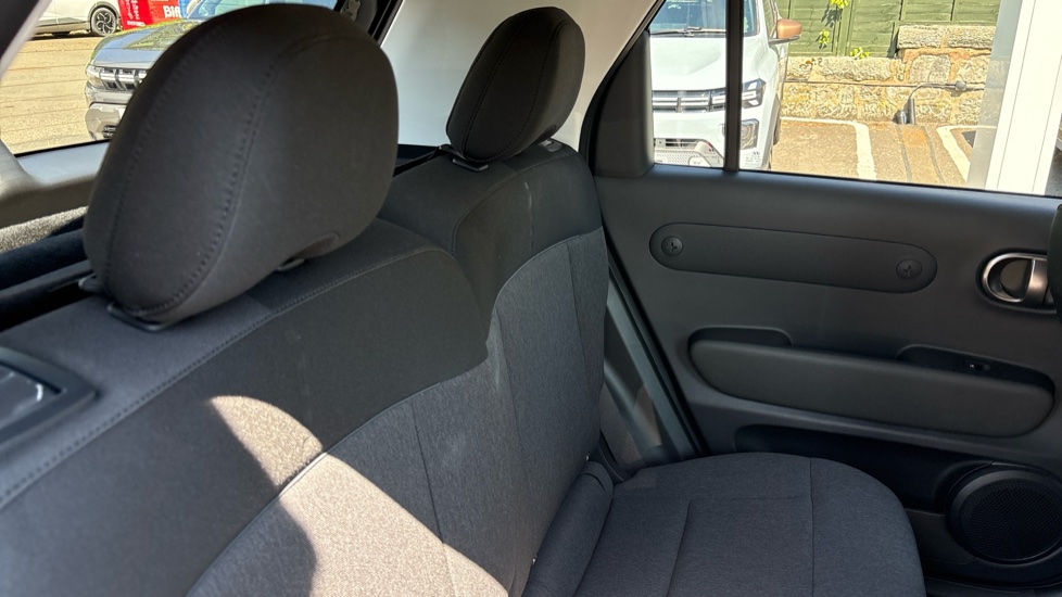 Hyundai INSTER 85kW 02 49kWh 5dr Auto Electric Hatchback - Image 42