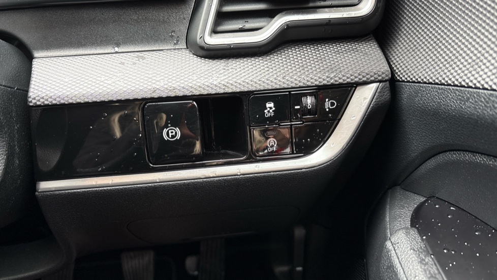 Kia Sportage 1.6T GDi ISG 2 5dr Petrol Estate - Image 36