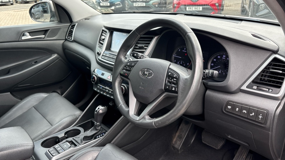 Hyundai TUCSON 1.7 CRDi Blue Drive Premium SE 5dr 2WD DCT Diesel Estate - Image 11