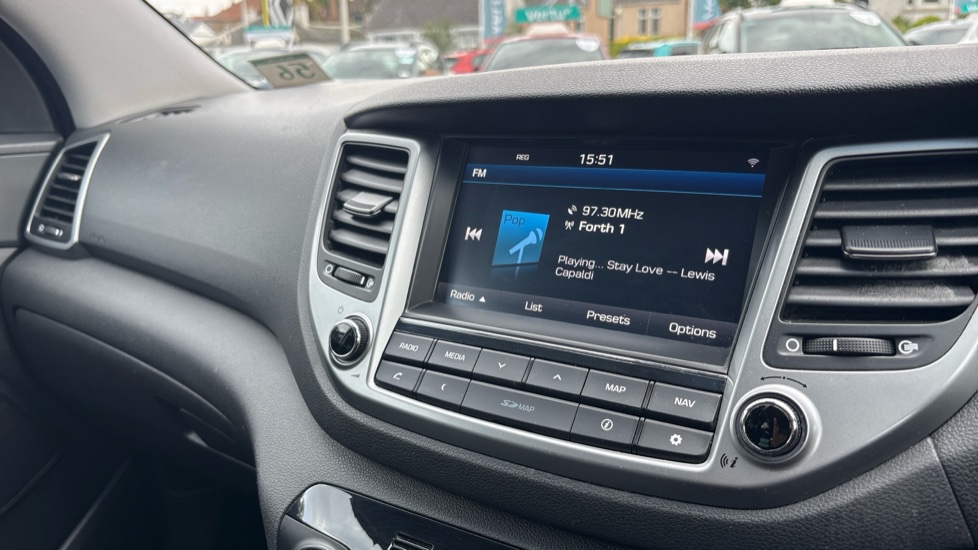 Hyundai TUCSON 1.7 CRDi Blue Drive Premium SE 5dr 2WD DCT Diesel Estate - Image 12