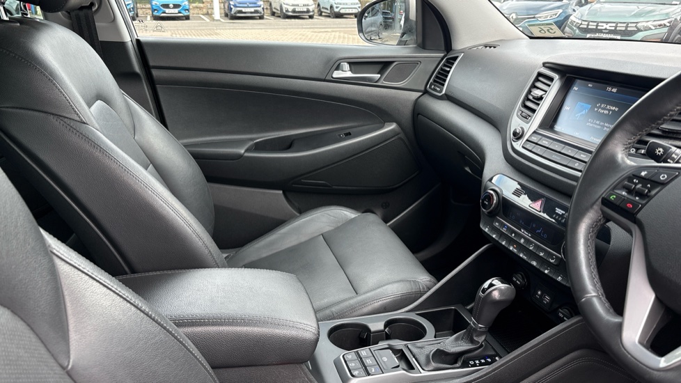 Hyundai TUCSON 1.7 CRDi Blue Drive Premium SE 5dr 2WD DCT Diesel Estate - Image 14