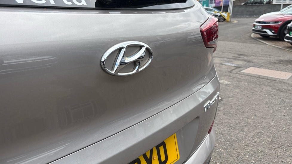 Hyundai TUCSON 1.7 CRDi Blue Drive Premium SE 5dr 2WD DCT Diesel Estate - Image 23
