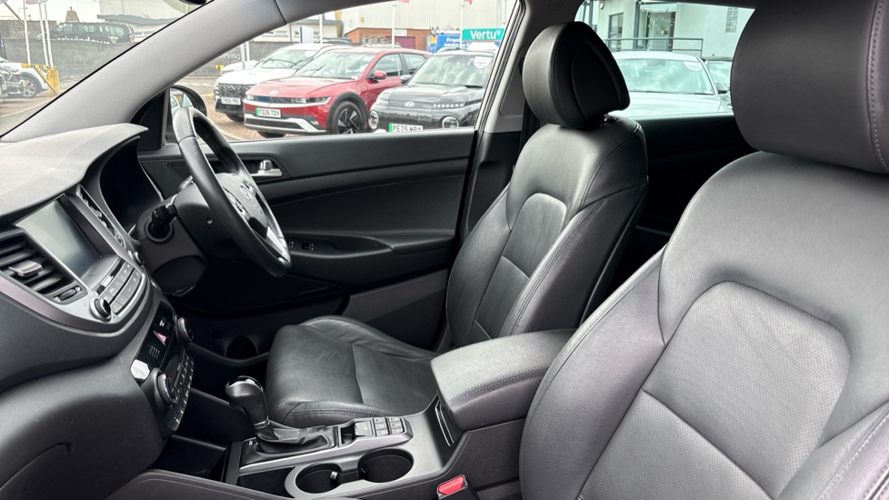 Hyundai TUCSON 1.7 CRDi Blue Drive Premium SE 5dr 2WD DCT Diesel Estate - Image 29