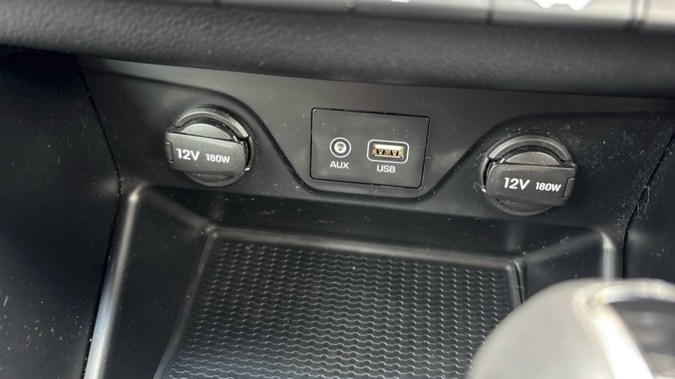 Hyundai TUCSON 1.7 CRDi Blue Drive Premium SE 5dr 2WD DCT Diesel Estate - Image 34