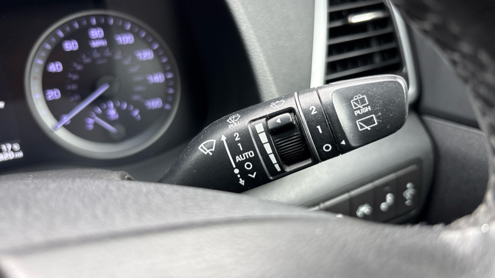 Hyundai TUCSON 1.7 CRDi Blue Drive Premium SE 5dr 2WD DCT Diesel Estate - Image 39