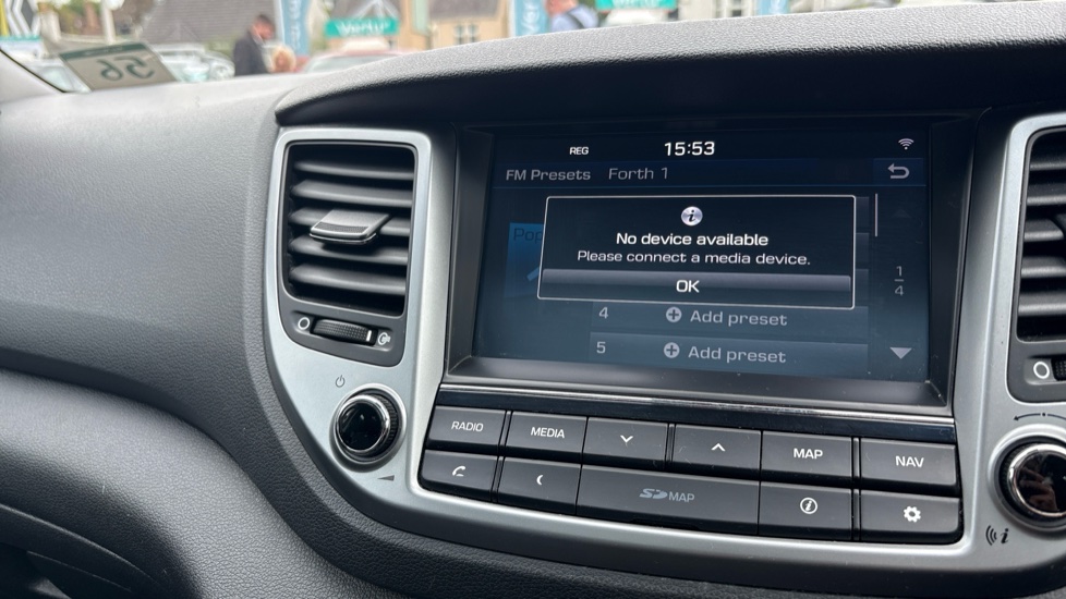 Hyundai TUCSON 1.7 CRDi Blue Drive Premium SE 5dr 2WD DCT Diesel Estate - Image 47