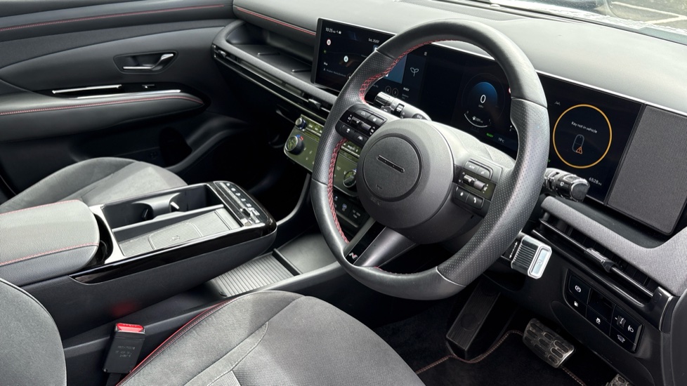 Hyundai TUCSON 1.6T Plug-in Hybrid N Line 5dr Auto Estate - Image 14