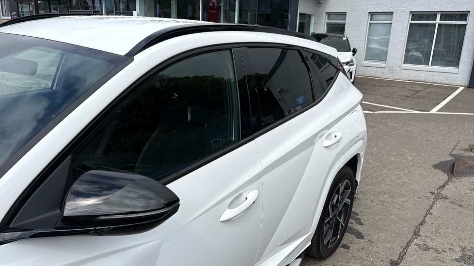 Hyundai TUCSON 1.6T Plug-in Hybrid N Line 5dr Auto Estate - Image 27