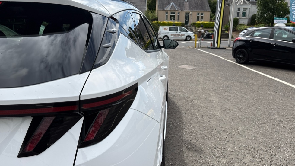Hyundai TUCSON 1.6T Plug-in Hybrid N Line 5dr Auto Estate - Image 37