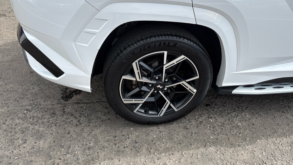 Hyundai TUCSON 1.6T Plug-in Hybrid N Line 5dr Auto Estate - Image 38