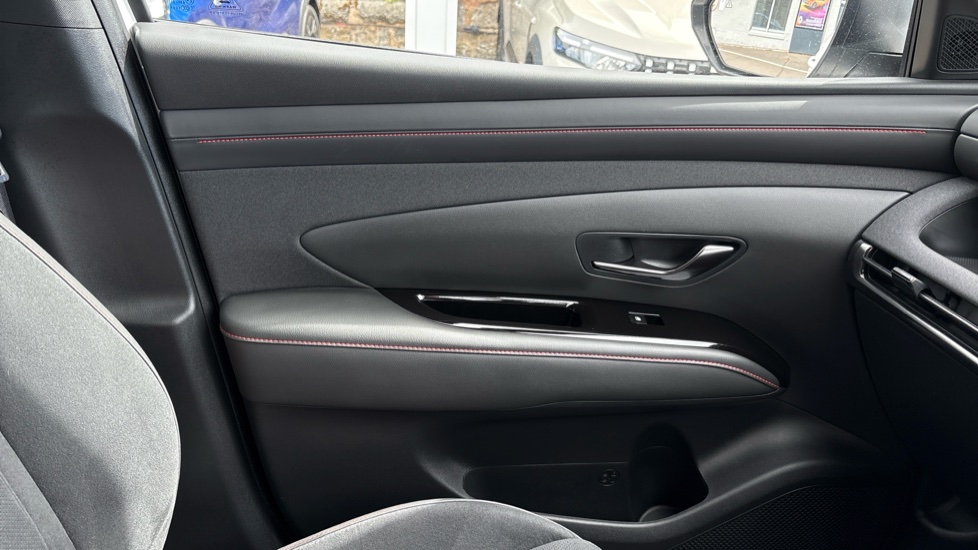 Hyundai TUCSON 1.6T Plug-in Hybrid N Line 5dr Auto Estate - Image 57