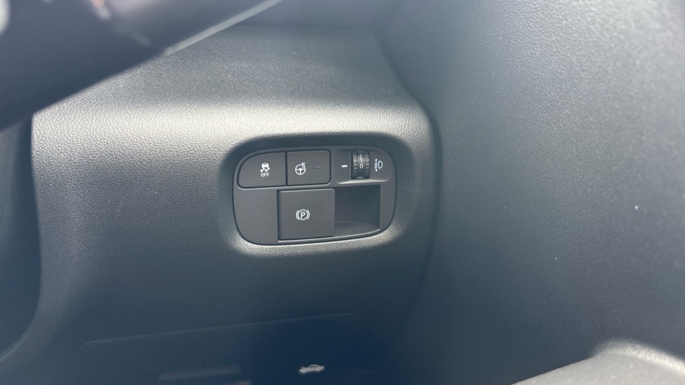 Hyundai INSTER 85kW 02 49kWh 5dr Auto Electric Hatchback - Image 37