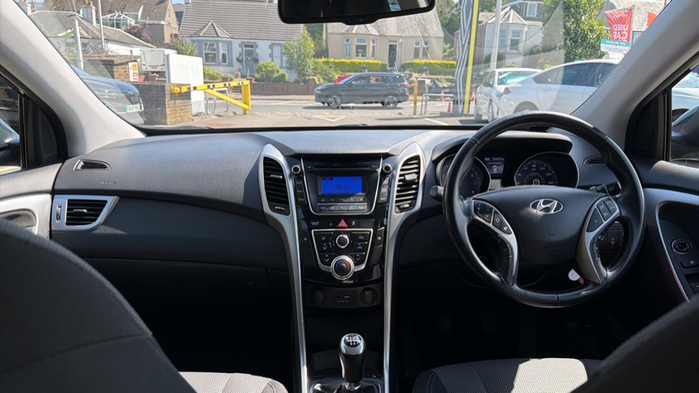 Hyundai i30 1.4 Blue Drive SE 5dr Petrol Hatchback - Image 10