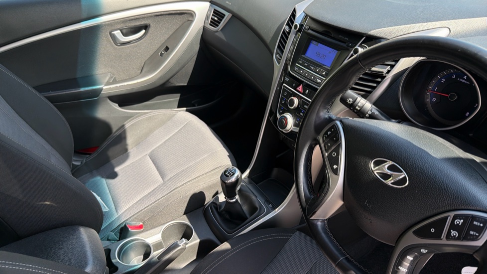 Hyundai i30 1.4 Blue Drive SE 5dr Petrol Hatchback - Image 14
