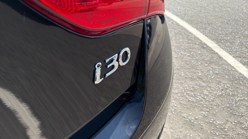 Hyundai i30 1.4 Blue Drive SE 5dr Petrol Hatchback - Image 23